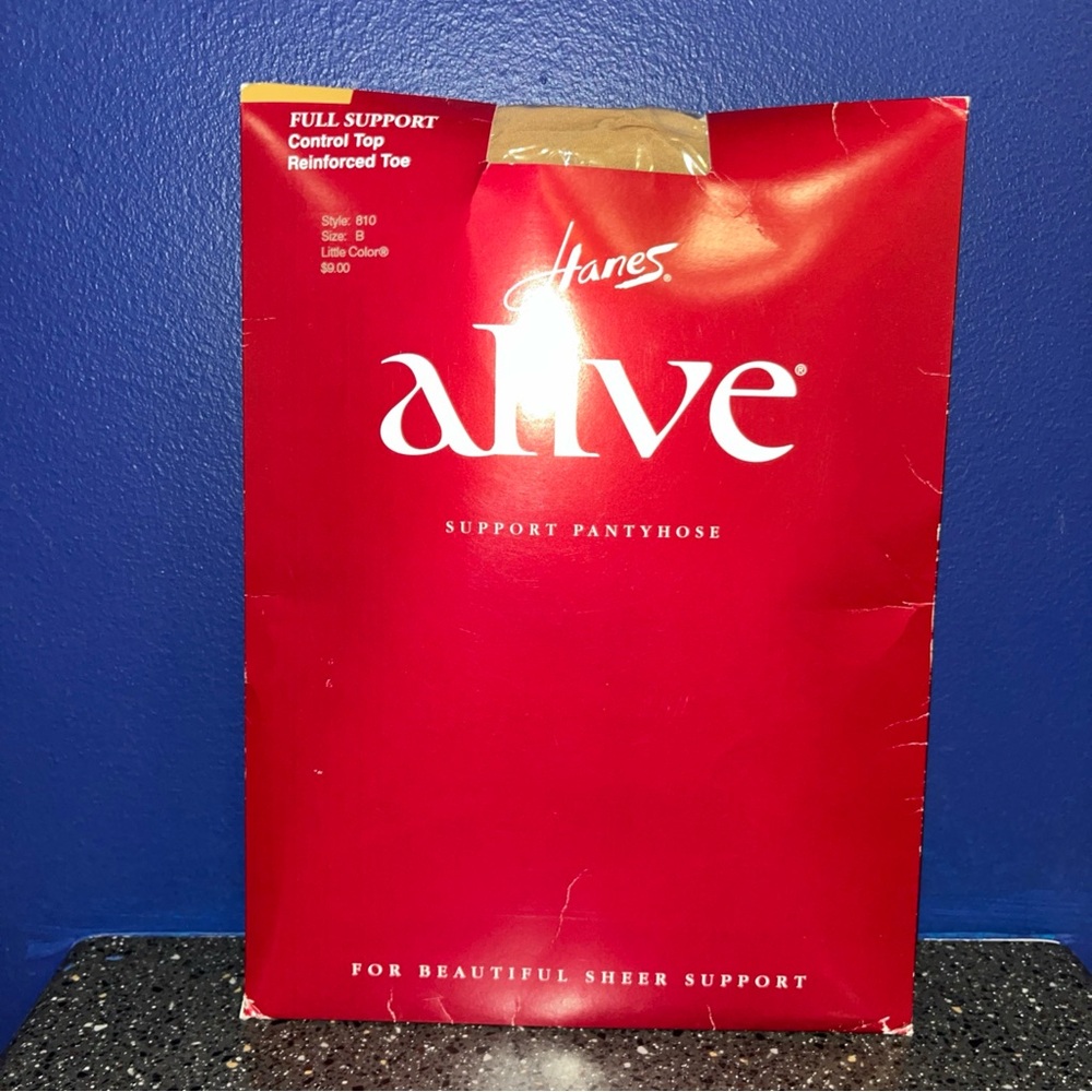 Hanes Alive Pantyhose Sheer Support Style 810 Size B Full Support Control Top